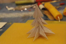Nauczyliśmy się też jak zrobić choinkę z origami!
